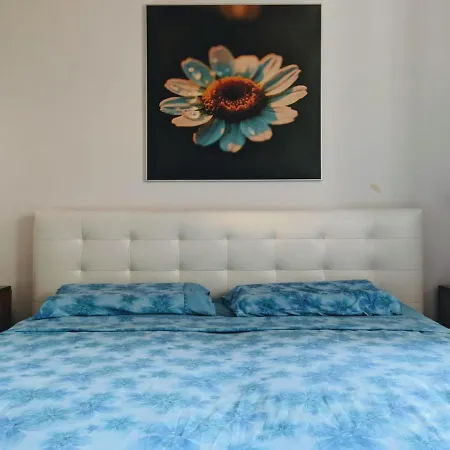 Апартаменты Glorianita Sweethome,centro, Free Parking,self Check- In Шибеник