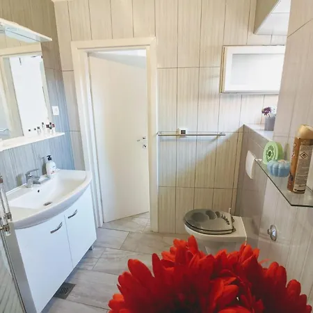 Glorianita Sweethome,centar, Reserved Parking,self Check- In *