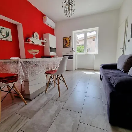 Glorianita Sweethome,centar, Reserved Parking,self Check- In Apartment *
