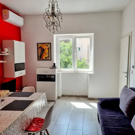 Apartment Glorianita Sweethome,centar, Reserved Parking,self Check- In Šibenik