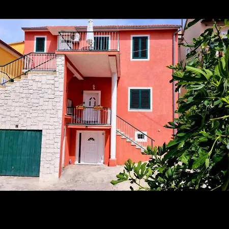 Apartment Glorianita Sweethome,centar, Reserved Parking,self Check- In Šibenik