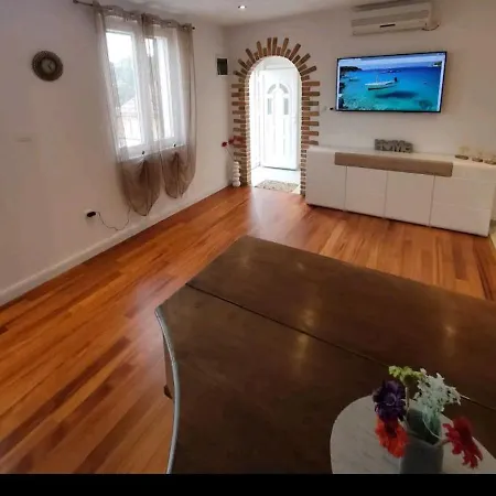 Glorianita Sweethome,centar, Reserved Parking,self Check- In Apartment Šibenik