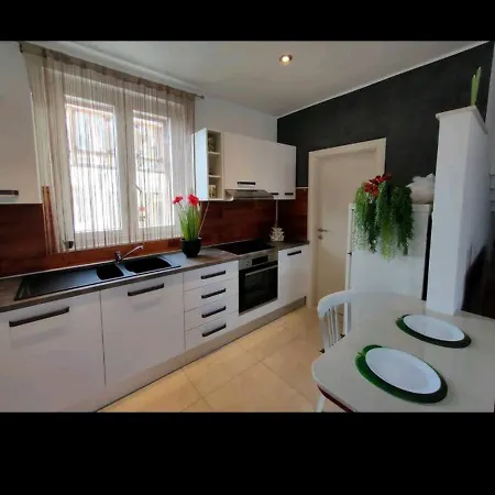 Glorianita Sweethome,centar, Reserved Parking,self Check- In *