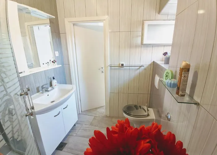 Glorianita Sweethome,centro, Free Parking,self Check- In *