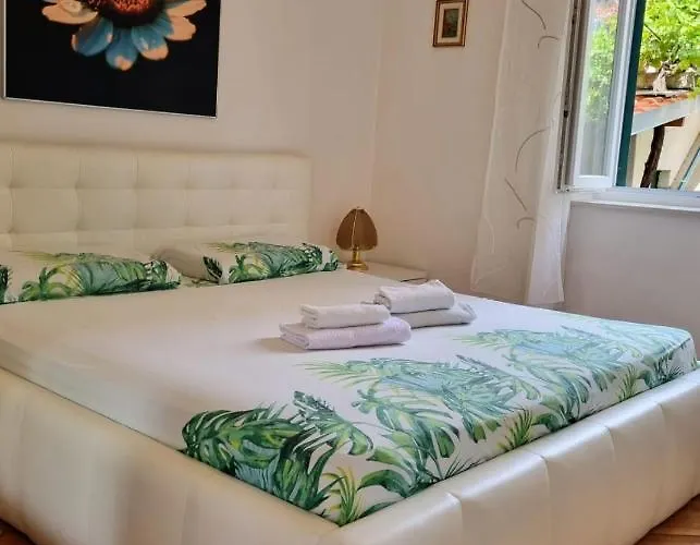 Glorianita Sweethome,centro, Free Parking,self Check- In Lägenhet