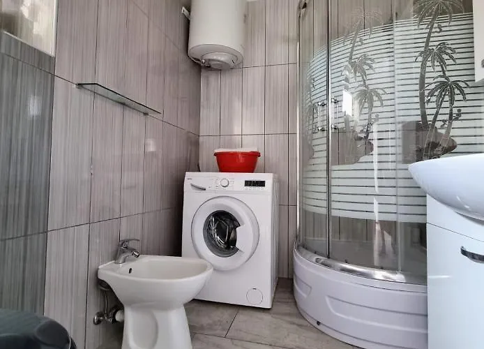 Glorianita Sweethome,centro, Free Parking,self Check- In アパート シベニク