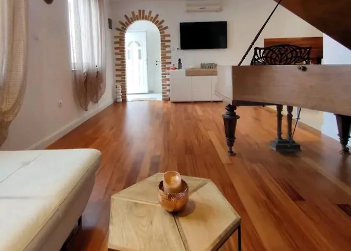 Glorianita Sweethome,centro, Free Parking,self Check- In